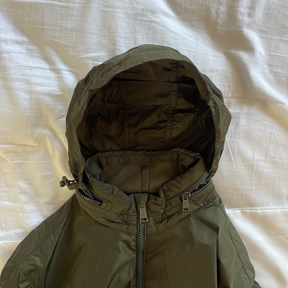 COPY - Olive Green Ralph Lauren Men Windbreaker with zipper pocket with Hood - Picture 5 of 7
